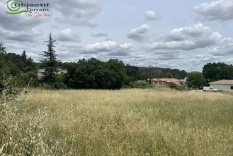 Terrain à Clermont-l’Hérault, à proximité immédiate du Lac du Salagou