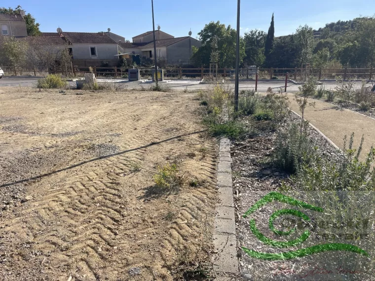 300M2 - LOTISSEMENT - BELLE VUE DEGAGEE 